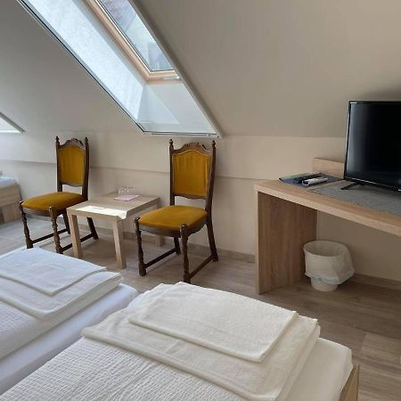 Szolofuert Fogado Bed & Breakfast Kecskemet Bagian luar foto
